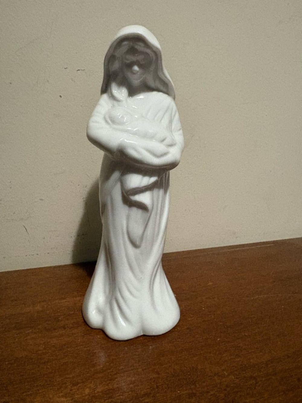 House of Lloyd 1988 Lighted Madonna Virgin Mary Ceramic Figurine Collectible